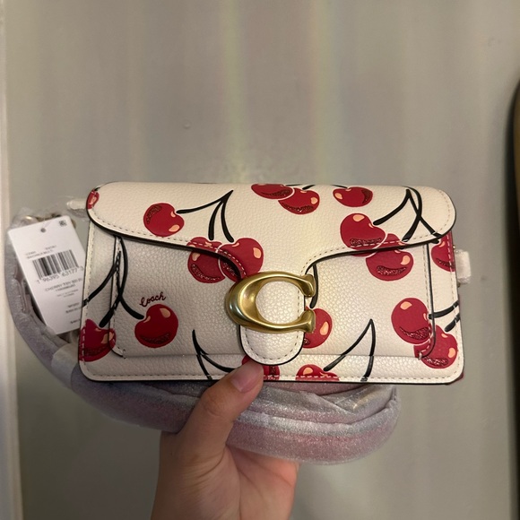 Coach tabby cherry print 20 - Picture 1 of 8
